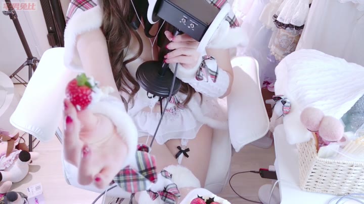 #亭子ww 领养圣诞装女朋友白色亭宝~