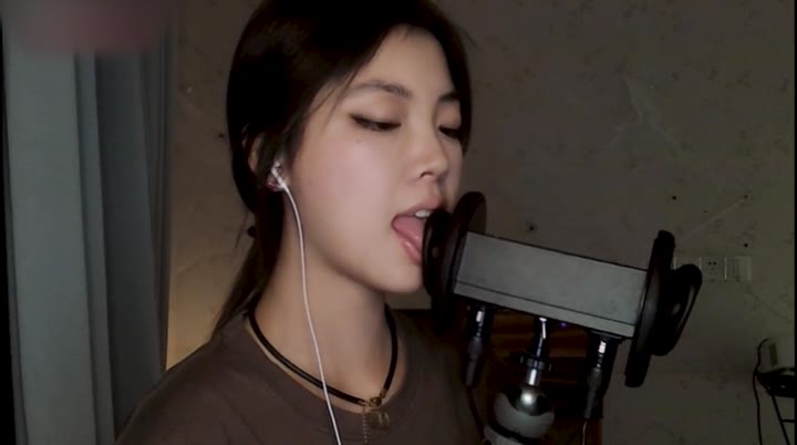 #豆沙包好次吗 #少女 #舔耳