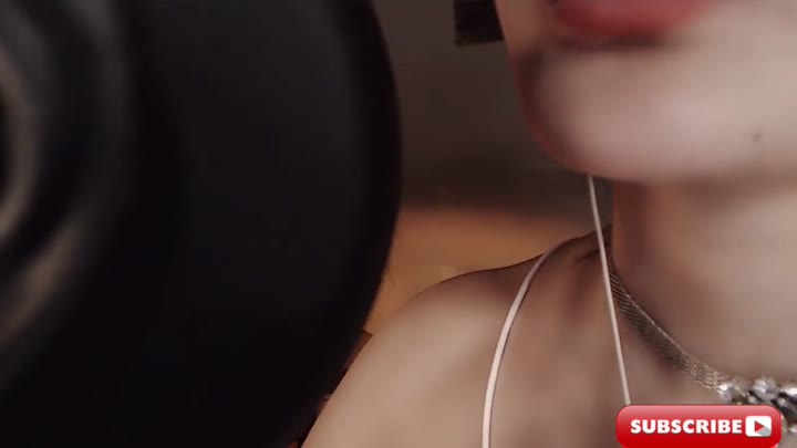 ASMR烧杯用舌头来服侍和吸吮 eat ears