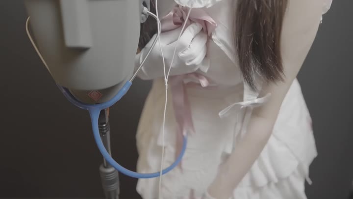 #亭子ww 白丝护士 身体接触