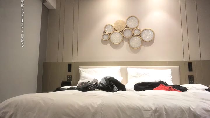 【小宝探花】苗条美女 极品美乳让人把持不住，高颜值女神甜美干起爽
