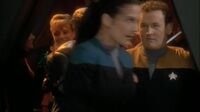 Star Trek DS9 S03E24 - Shakaar.mp4