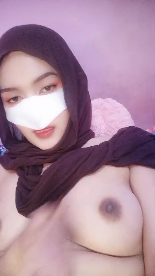 Luluu ID 5595472 Papaya Live telegram bot @DSrecordbot