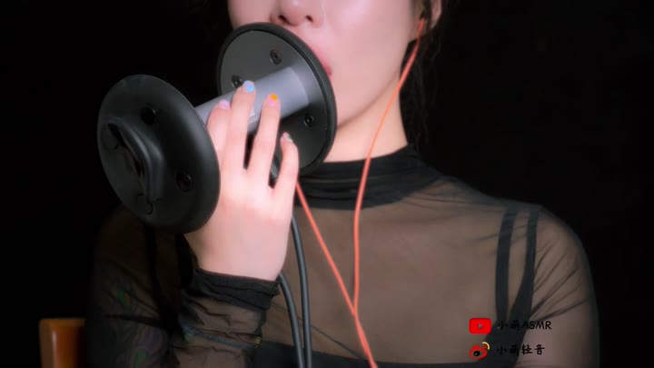 #ASMR  #小萌   舒服的亲吻舔耳