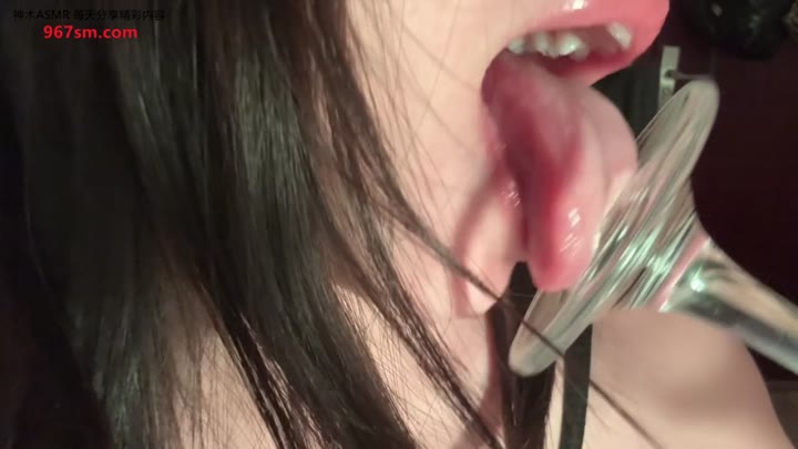 ASMR-恰恰恰饭小斯-高脚杯