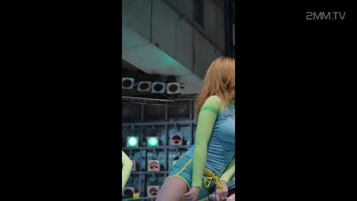 韩国饭拍III 234-150822 SixBomb – 환희 (밀리오레)