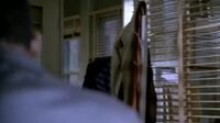 NYPD Blue S01E12 - Up on the Roof.mp4