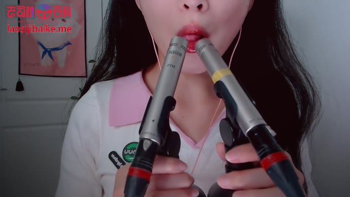 樱桃小嘴美女淫荡的弹舌舔耳声音酥麻_ASMR