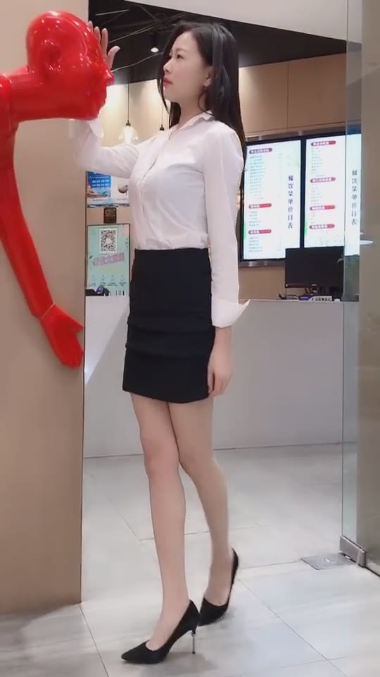 #正装#难道在哥哥眼里，我还算不得国宝吗？ @抖