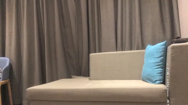 【文轩探花】约了个肉肉大奶丰满车模，口交摸逼上位骑坐大力抽插猛操