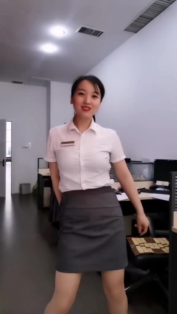 #正装#不上班是不可能的，就为了早上能吃得起4块