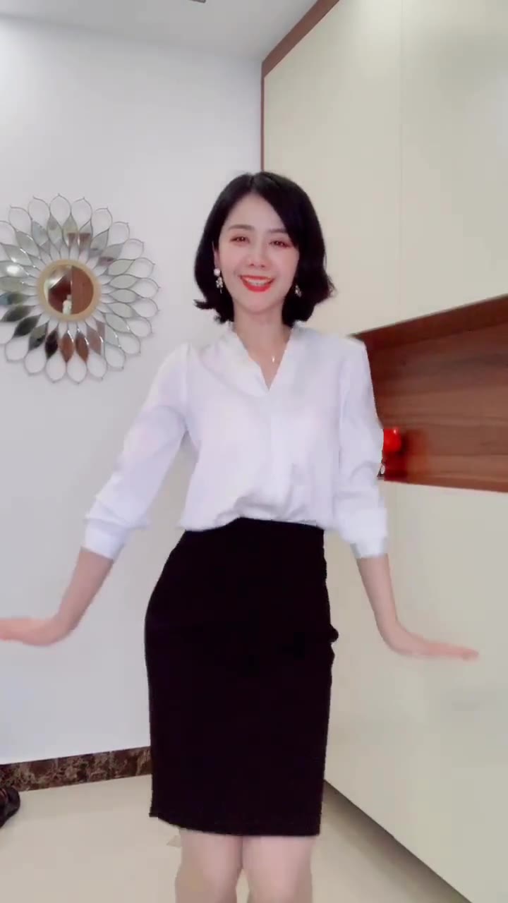 #正装#萝莉和御姐，你钟意哪一种？