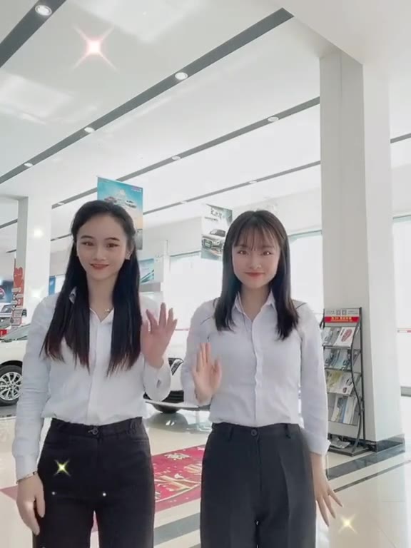 #正装#喊我一个四肢不协调的人跟你跳舞，我的同事