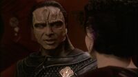 Star Trek DS9 S07E20 - The Changing Face of Evil.mp4