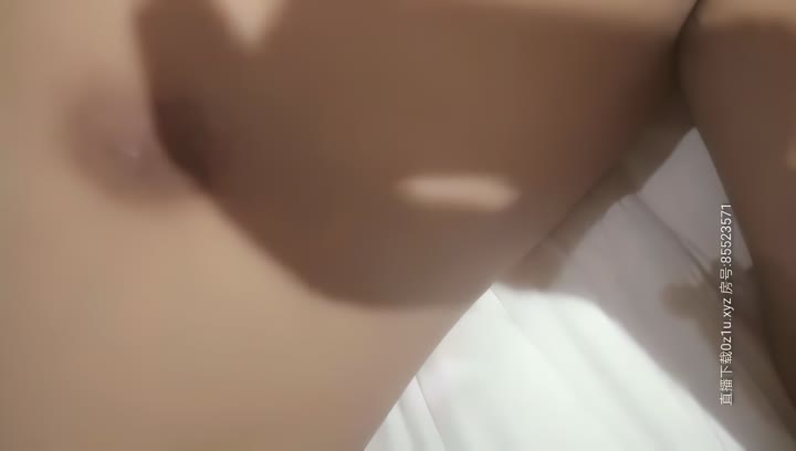 【#小宝寻花】约了个高颜值大奶妹子酒店啪啪，性感包臀裙扣逼调情上位骑乘猛操呻吟