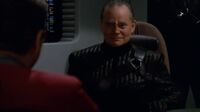 Star Trek Voyager S02E12 - Resistance.mp4