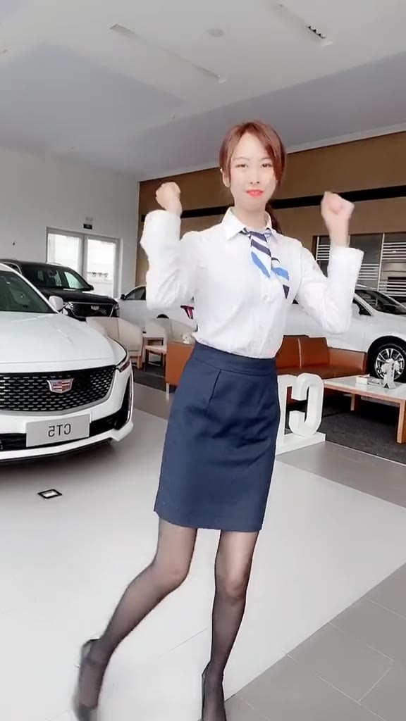 #正装#跳舞的荣荣是可爱的天使