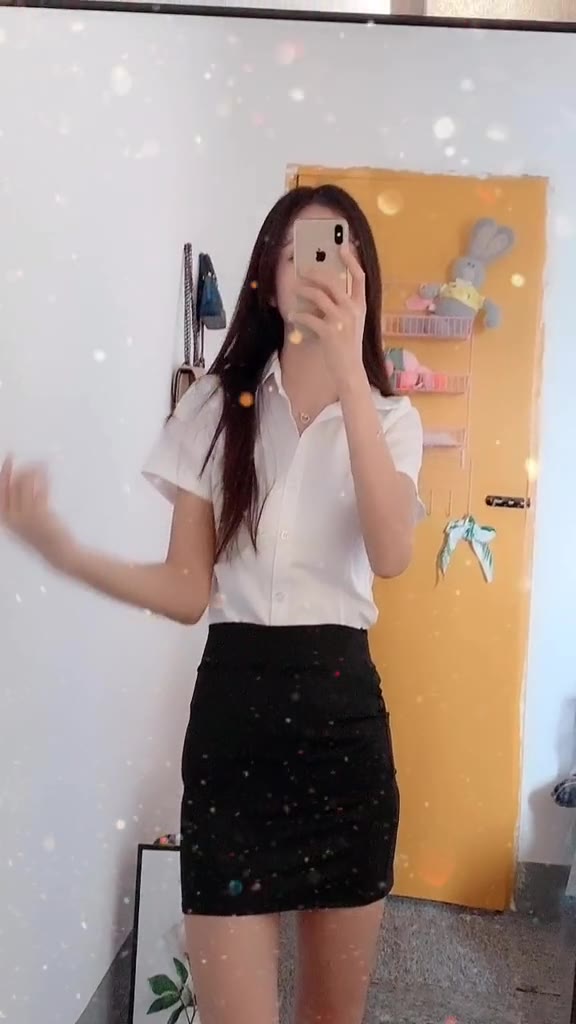 #正装#你们选女朋友是看脸蛋还是看身材…