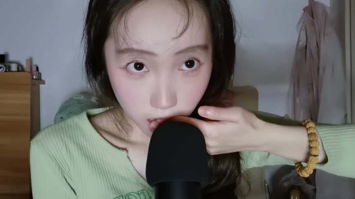 #ASMR     #YiDan的窝窝     tian😛手指和触频（略暴力）