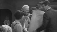Doctor Who (1963) S02E03 - Planet of Giants part 3 Crisis.mp4