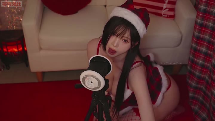 #yoonying 你想和我一起度过圣诞节之夜吗？
