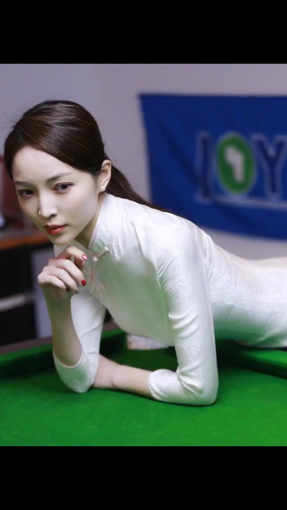 #正装#旗袍和中式台球，我的东方美学！