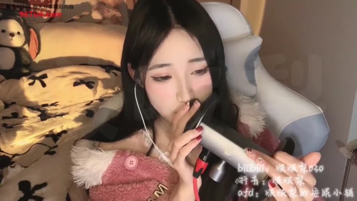 #啵啵梨 #少女 略略略弹舌纯享