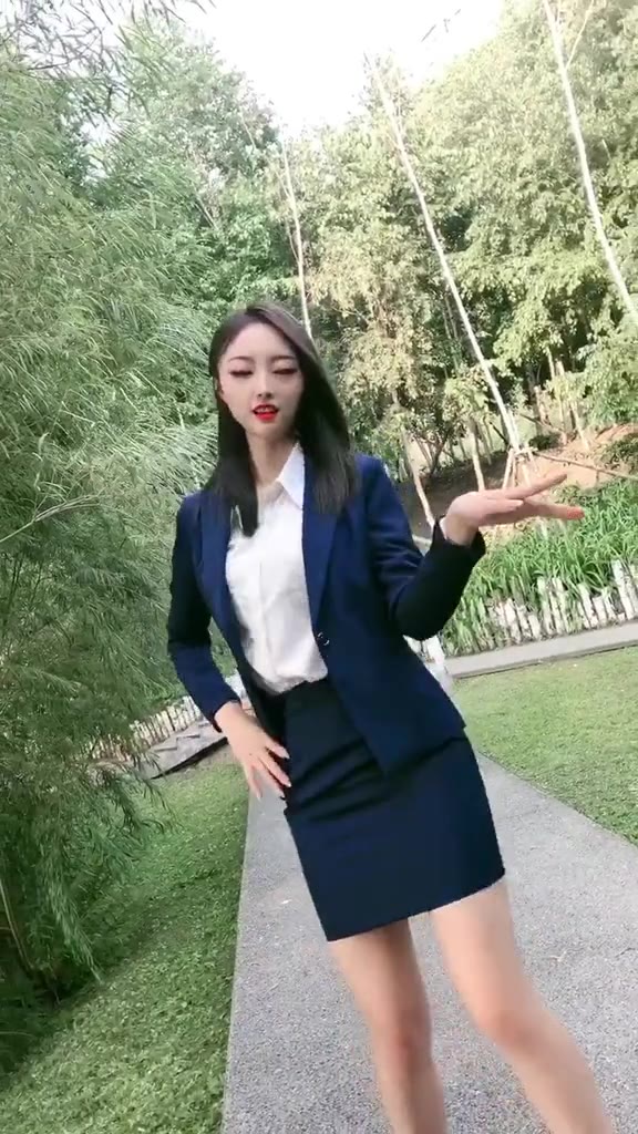 #正装#@抖音小助手