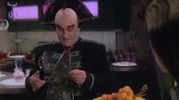 Babylon 5 S03E03 - A Day in the Strife.mp4