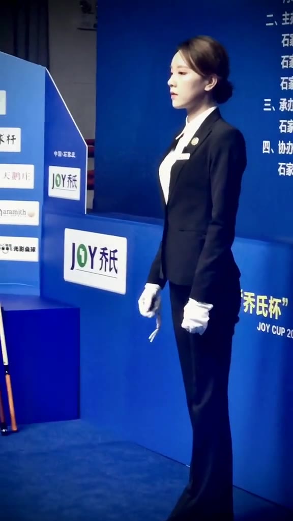 #正装#最爱赛场上的自己，自信又热情。