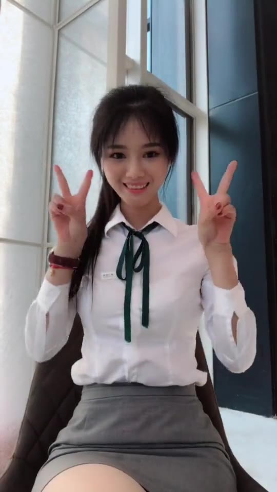 #正装#哈哈，看我无辜的小眼神……就知道我有多提