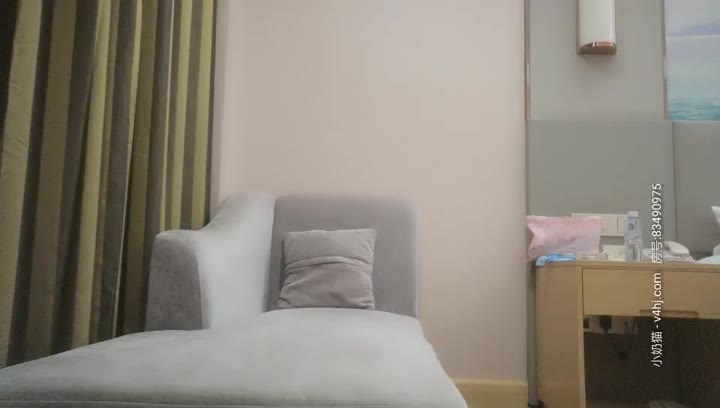 小陈头星选 大学刚毕业的妹子 高颜值大奶妹子，口交上位骑坐性感屁股站立后入猛操