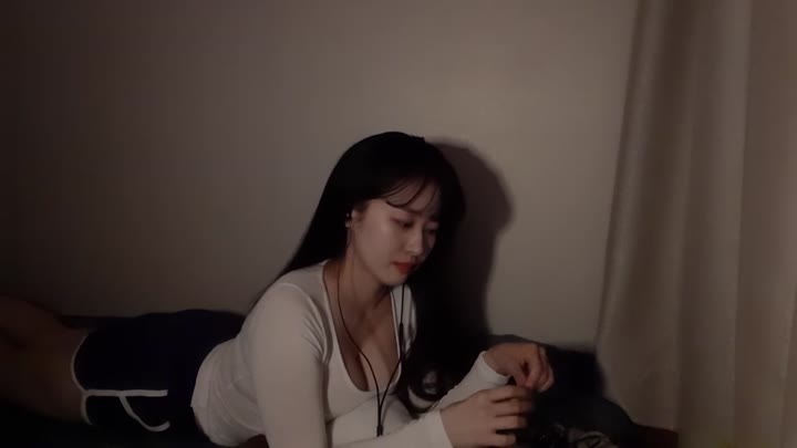 asmr 초보의 어설픈 입소리&사탕 먹방 [g__F8UgTgyM] - 소람소리