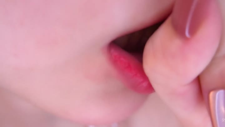 #ASMR  #小羊喵   最近好像很流行这种油亮咝袜，哥哥喜欢吗~