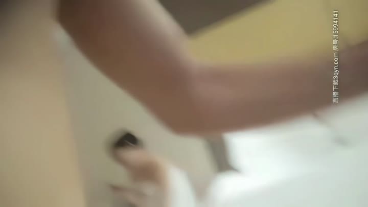 【#午夜寻花】经典作之极品高颜黑衣妹 口活手活教学片独特视角新体验