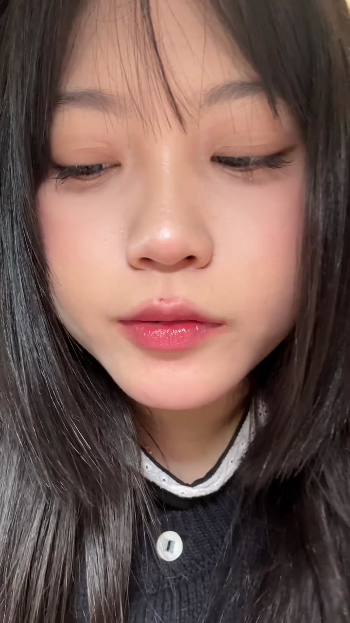 #槑十三 小也睡不醒 涂口红亲吻