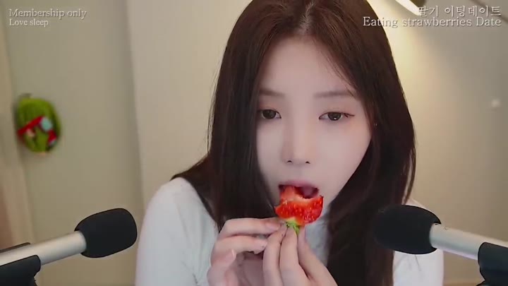 #Yoonying Membership-ASMR-러브슬립：5번의-의상체인지와-5번의-데이트-L.O.V.E-Sleep-Five-romantic-dates