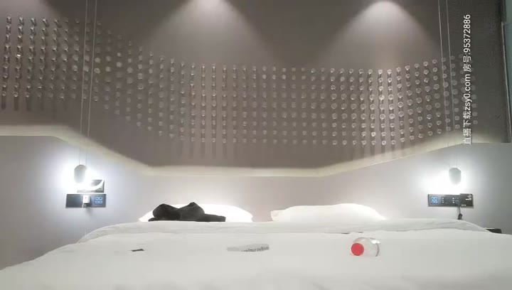 【小宝探花】约了个童颜大奶萌妹子啪啪JK装口交舔弄上位骑乘,
