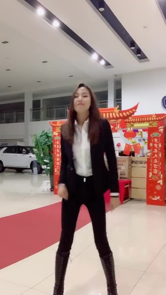 #正装#卖车怕是混不下去了，要去面试气氛组