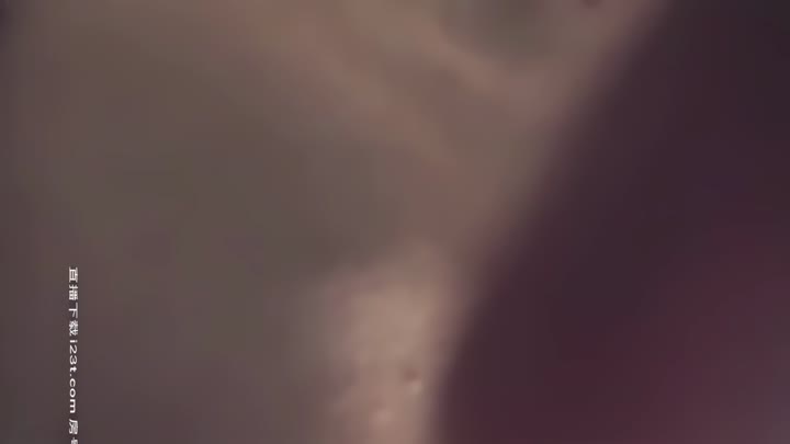 【#午夜寻花】鸭舌帽翘臀软妹，自己抓奶骚到爆炸