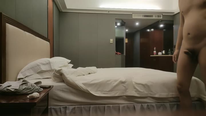 【#探花精选】3000约极品外围，23岁，170cm，极品美胸，撩人水平一流，前凸后翘，绝美尤物值得一干